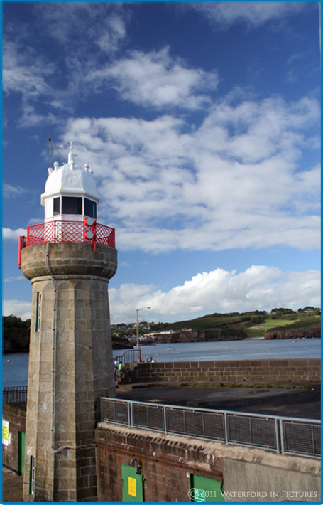 Waterford In Pictures - The Lighthouse in Dunmore East 